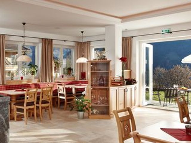 Alpenhof Apartments